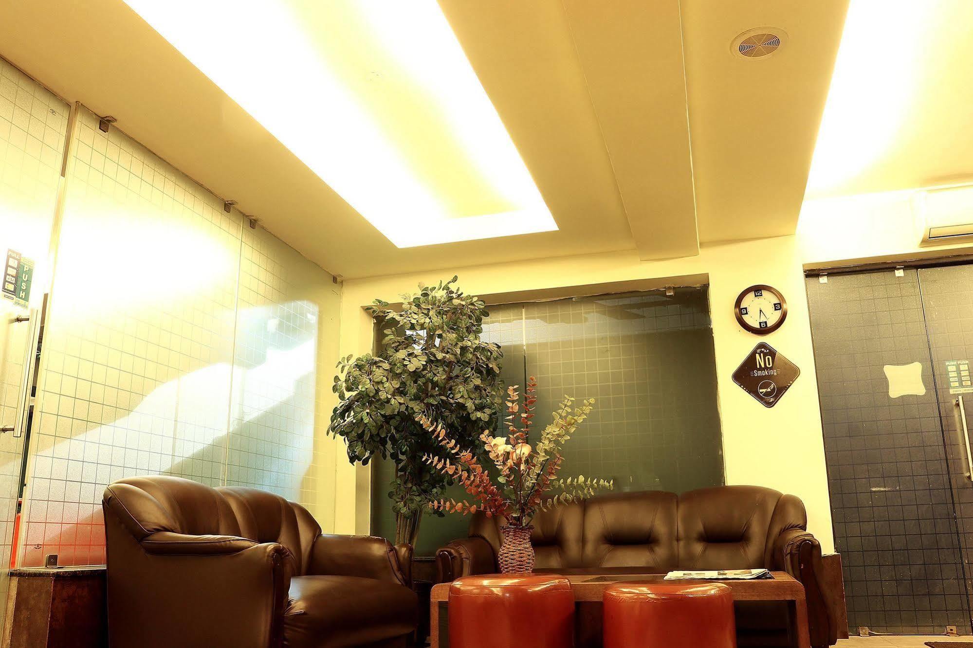 Tangerine Guest House Calcutta Extérieur photo
