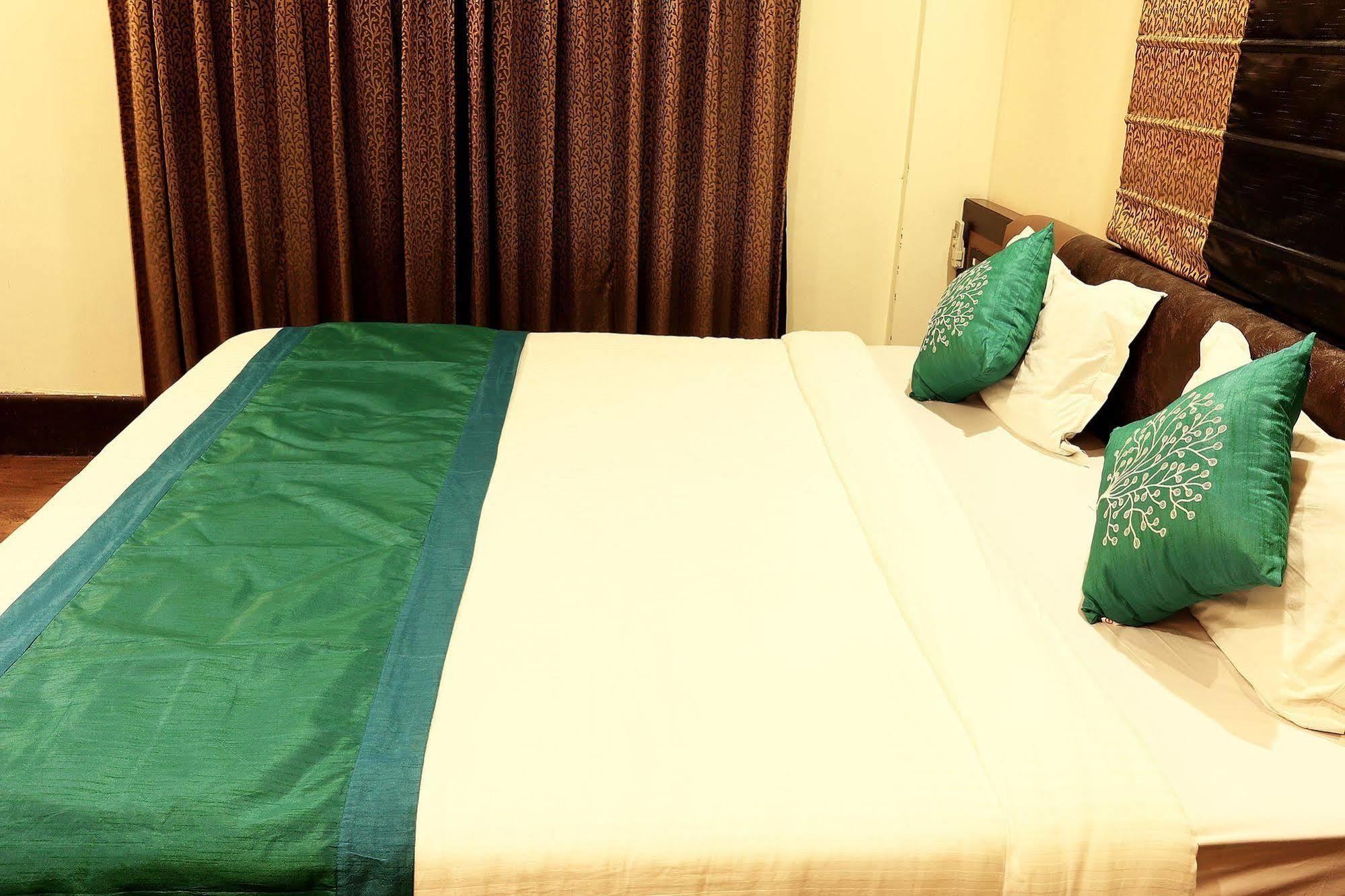 Tangerine Guest House Calcutta Extérieur photo